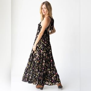 🌻 NATURAL LIFE ✌🏻 HALLE Black Floral Maxi Dress, Size Small